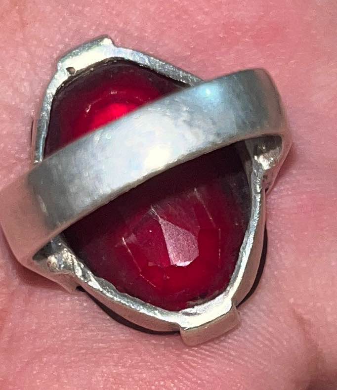 💎 Ruby Stone Silver Ring – Elegant & Stylish